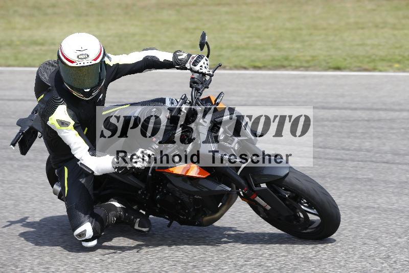 /27 12.06.2025 Ducati Schweiz Trackday Warmup  ADR/gruen-vert/29